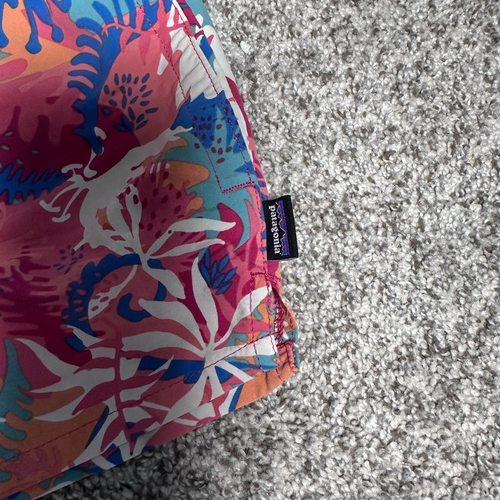 Patagonia Barely Baggies Shorts Womens SM 2.5" Inseam Floral Multicolor - Picture 6 of 7